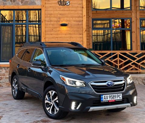 Subaru Outback — фото 1