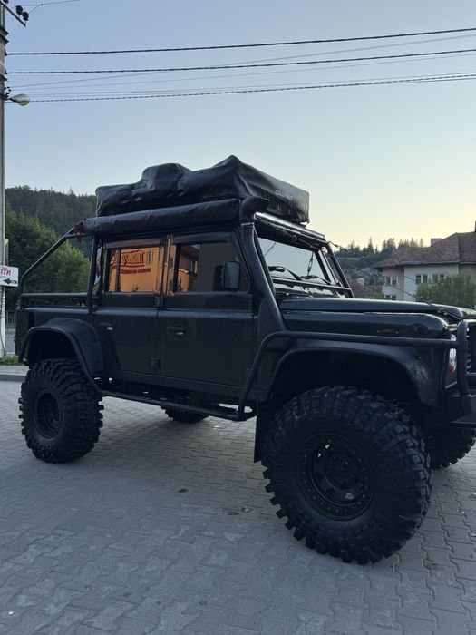 Land Rover Defender — фото 1